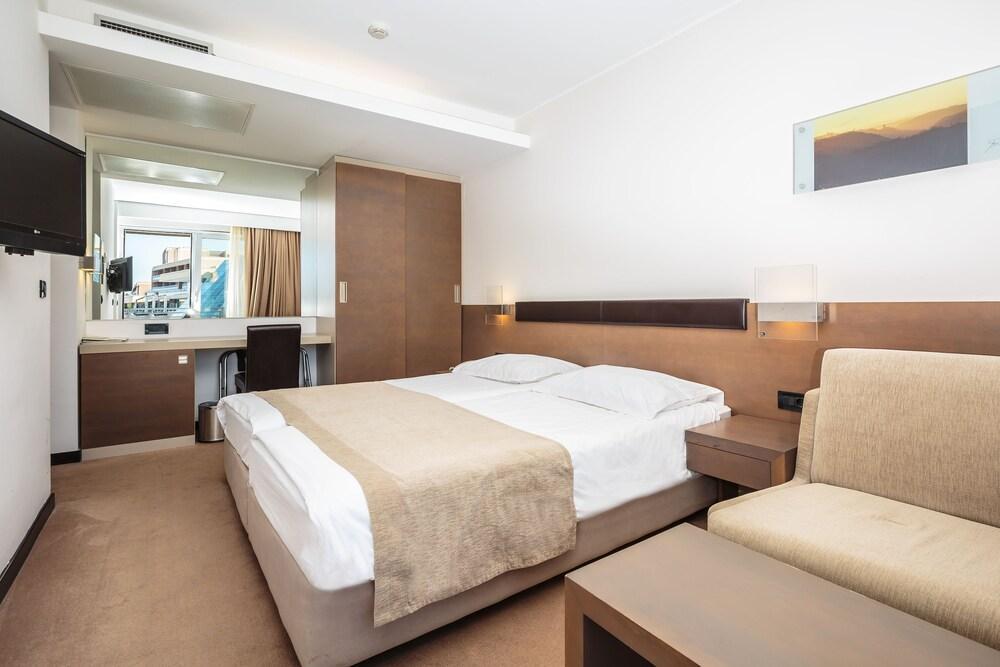 Hotel Molindrio Plava Laguna Porec Ngoại thất bức ảnh
