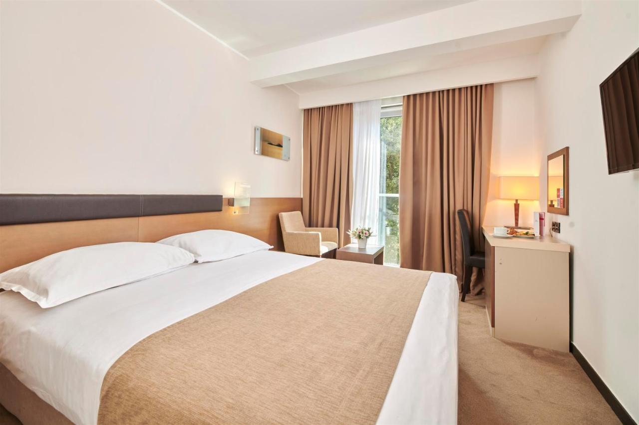 Hotel Molindrio Plava Laguna Porec Ngoại thất bức ảnh